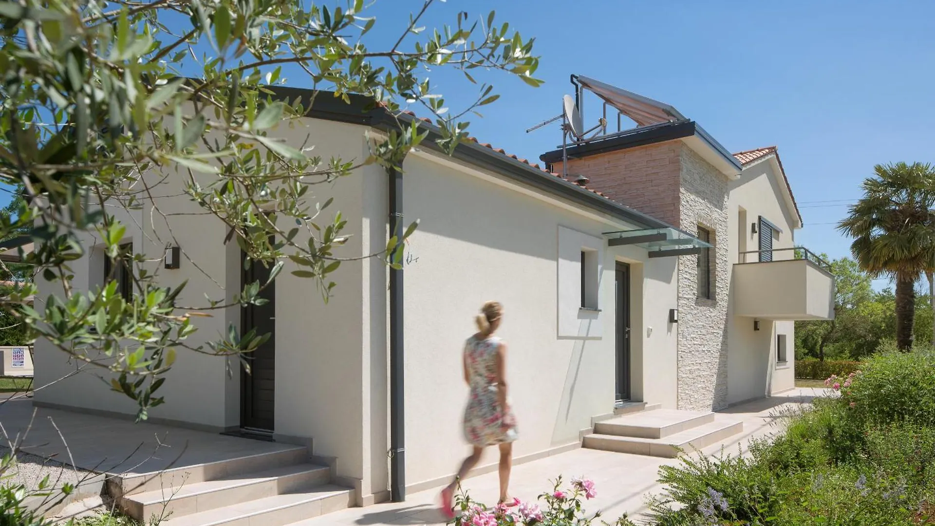 Villa Del Sol With Large Garden Perfect For Families ラビン