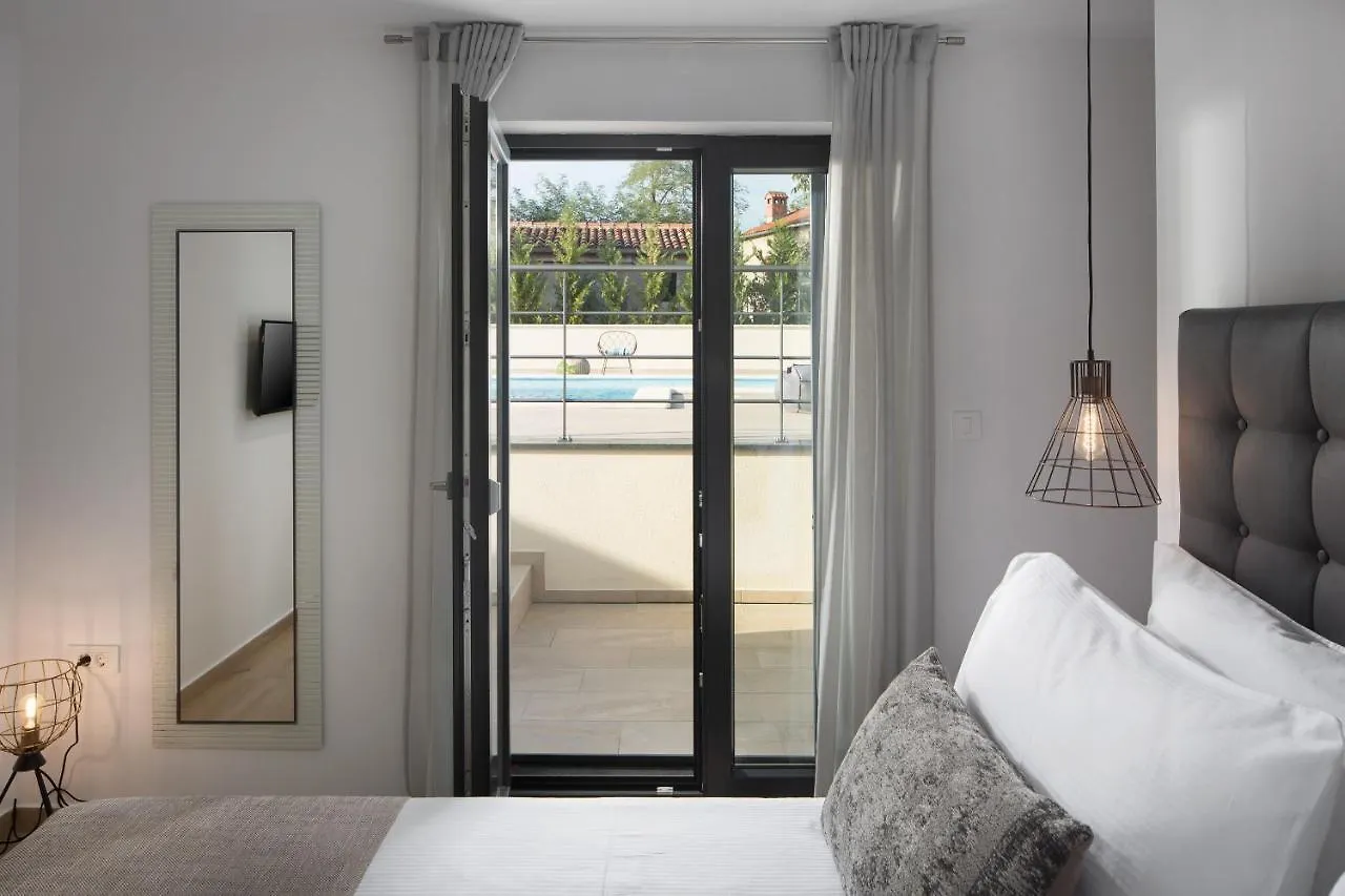 Villa Del Sol With Large Garden Perfect For Families ラビン